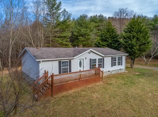 285 Maple Leaf Ln, Galax, VA 24333