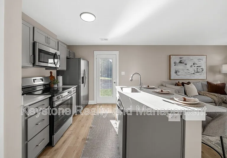 303 Tennessee Ave — Photo 6