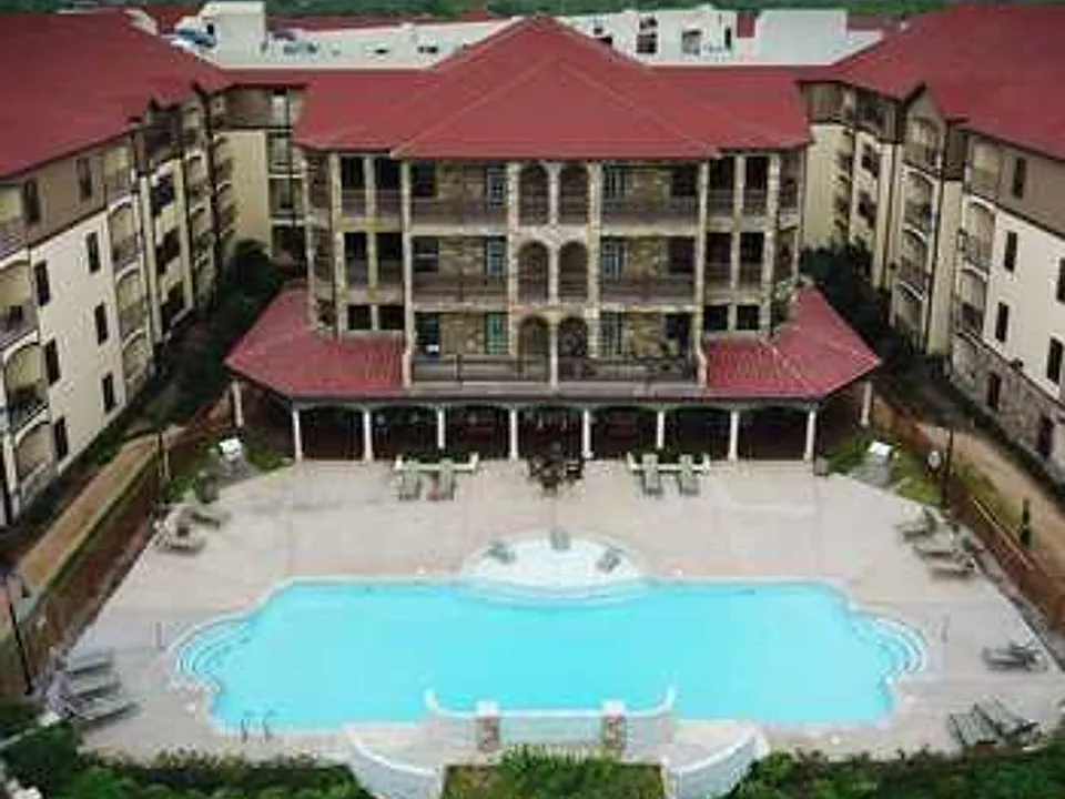 Building Photo 2