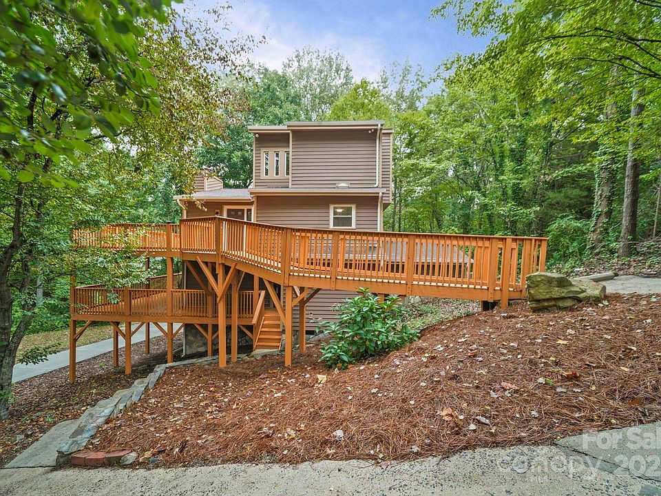 1st image of 8012 Briardale Dr