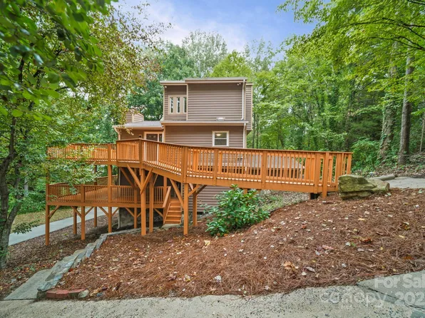 8012 Briardale Dr, Charlotte, NC 28212