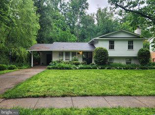 8800 Higdon Dr, Vienna, VA 22182