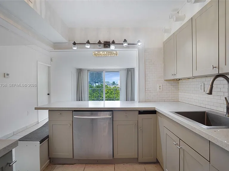 6900 Bay Dr #3H — Photo 6