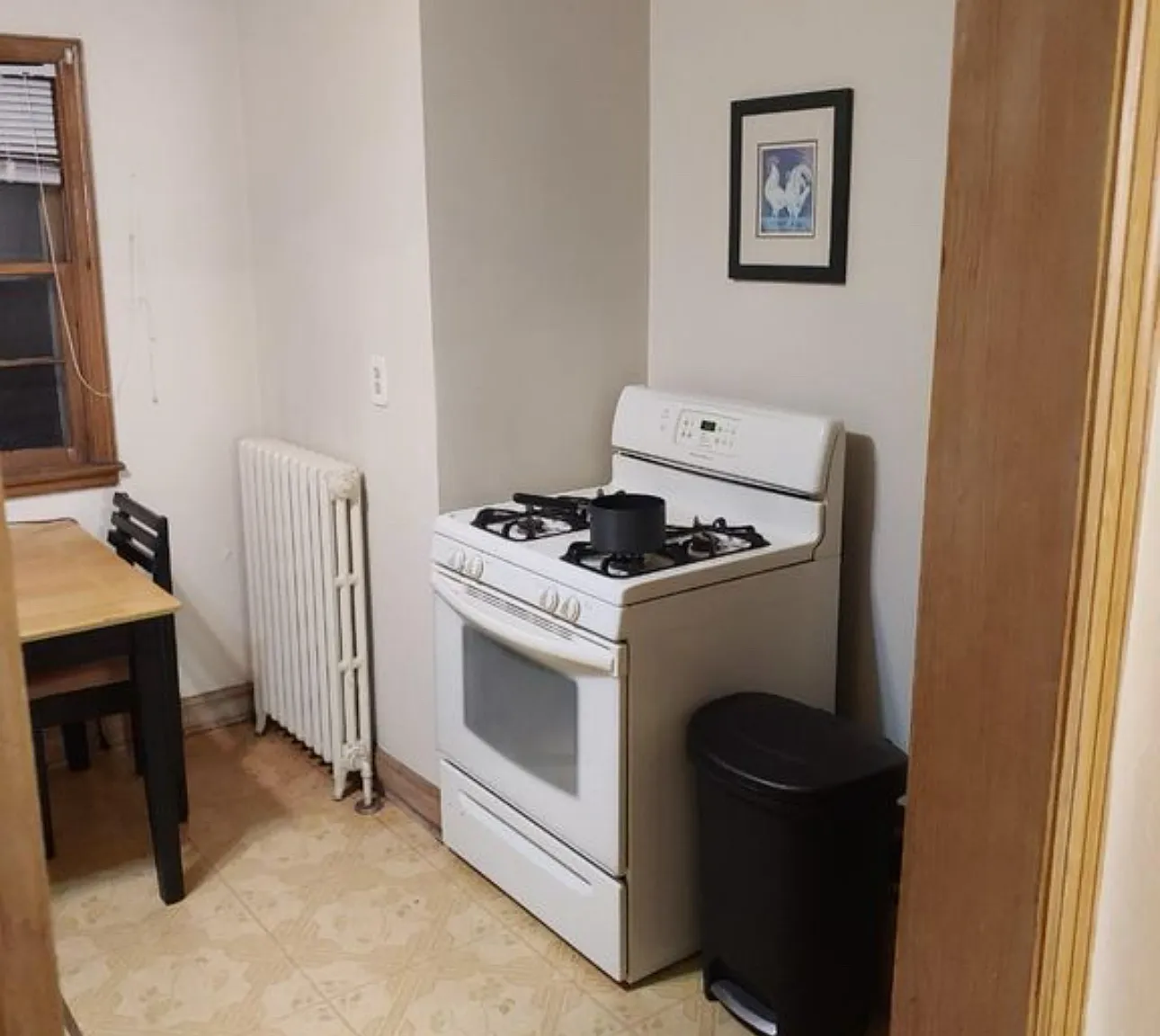 1 bed, 700 sqft, $1,150 — Photo 2