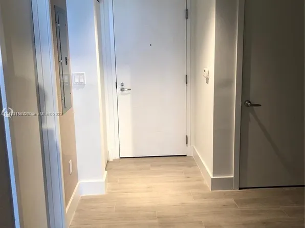 16385 Biscayne Blvd Unit 1720, North Miami Beach, FL 33160
