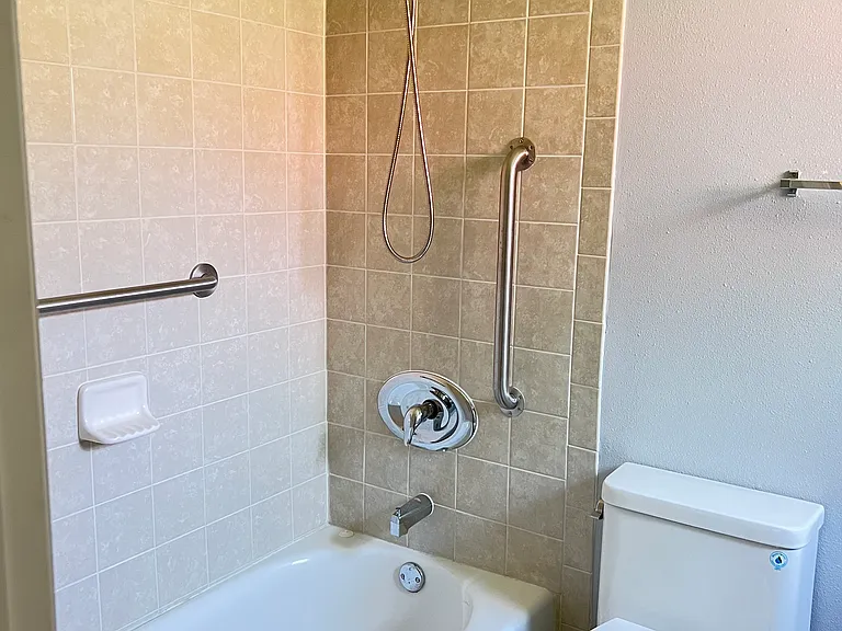 10508 Montpelier Cir — Photo 17