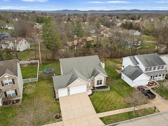 2nd image of 808 Silver Lake View Dr