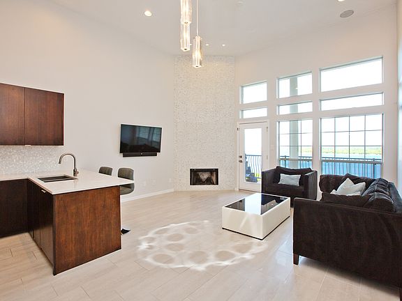 4th image of 2918 Fm 620 N APT 169