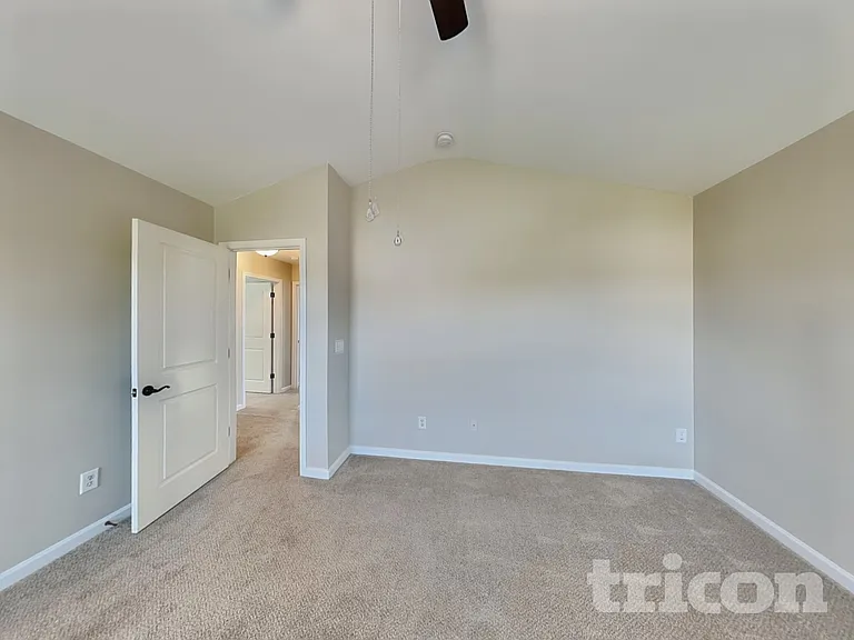 651 Braekel Way — Photo 5