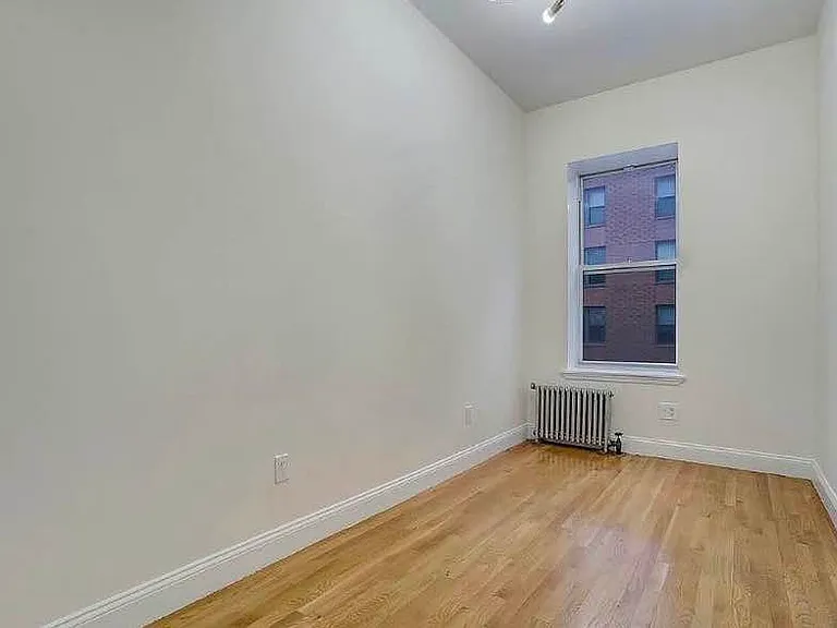305 Clarkson Ave #10 — Photo 5