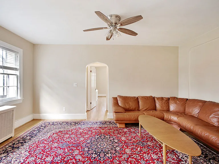 215 Emerson St NW #205 — Photo 5