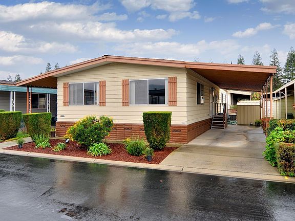 2nd image of 3104 Oakbridge Dr