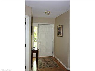 2nd image of 104 Loxley Ln