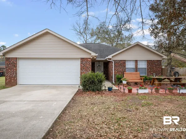 402 W 15th St, Bay Minette, AL 36507
