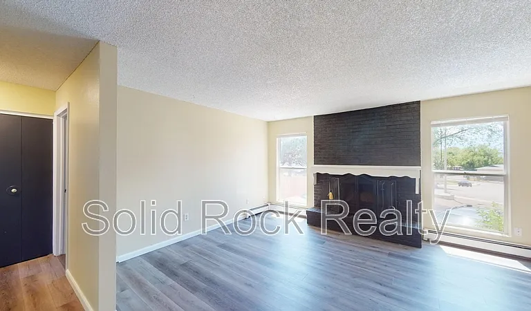 357 Gahart Dr #4 — Photo 5