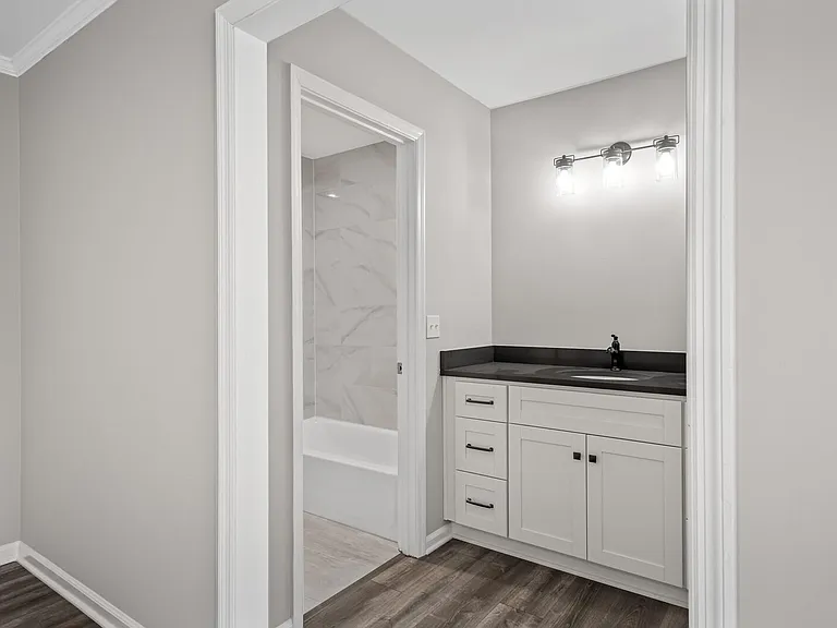 1137 Brentwood Point — Photo 25