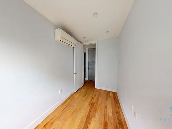 4th image of 1169 Dean St #2R