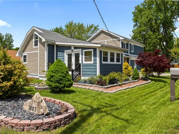 1287 E Garnet Ave, Pt Clinton, OH 43452