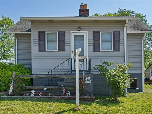 214 Meadowview Dr, Latrobe, PA 15650