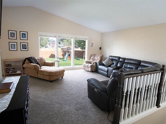 2nd image of 1021 S Marigold Ct