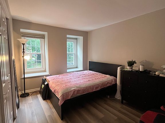 3rd image of 10405 Carriagepark Ct