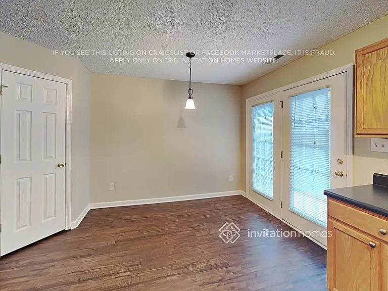 4403 Staffordshire Ln — Photo 10