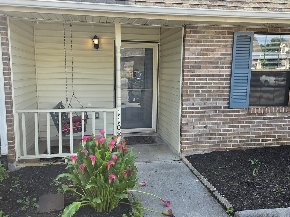 1108 Andrew Brook Ln