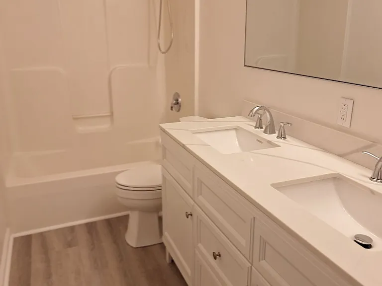 2nd Floor Bathroom