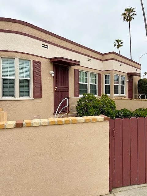 1st image of 814 Venice Blvd