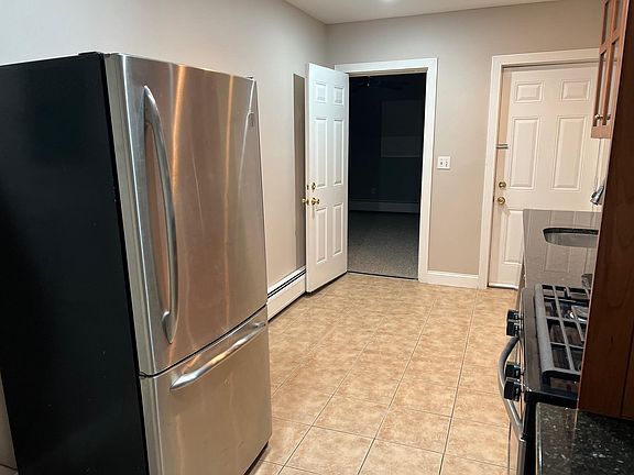 4th image of 38 Union St #1