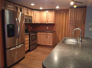 824 Cottage Row Rd, Cedar Falls, IA 50613