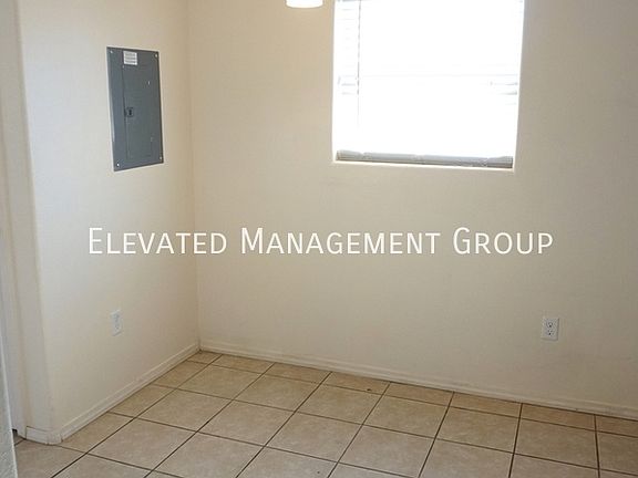 4th image of 206 San Clemente Ave NW APT 1