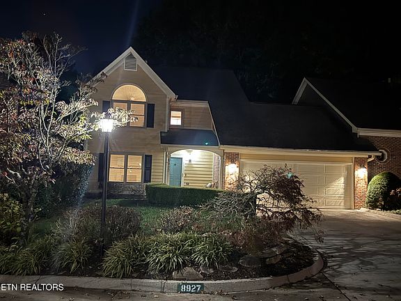 2nd image of 8927 Wesley Pl