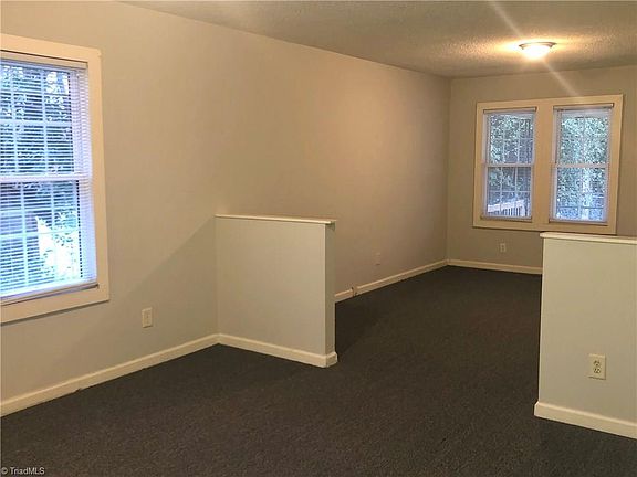 4th image of 1408 Portland St