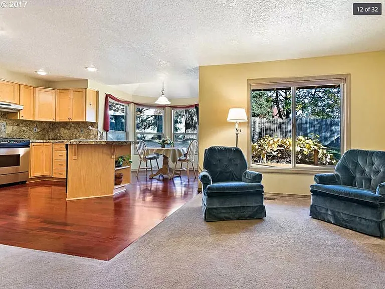 1232 NW Weybridge Way — Photo 8