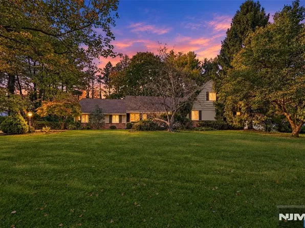 389 W Shore Drive, Wyckoff, NJ 07481