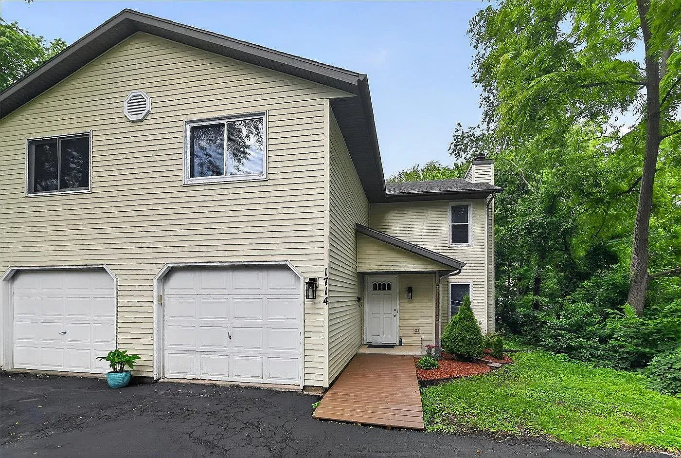 3 bed, 1800 sqft, $2,650 — Photo 1