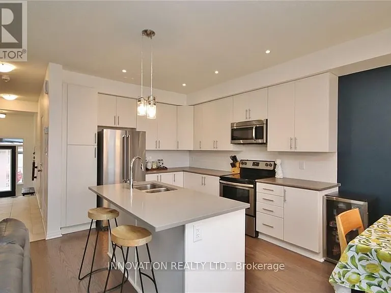 527 Rioja St — Photo 11