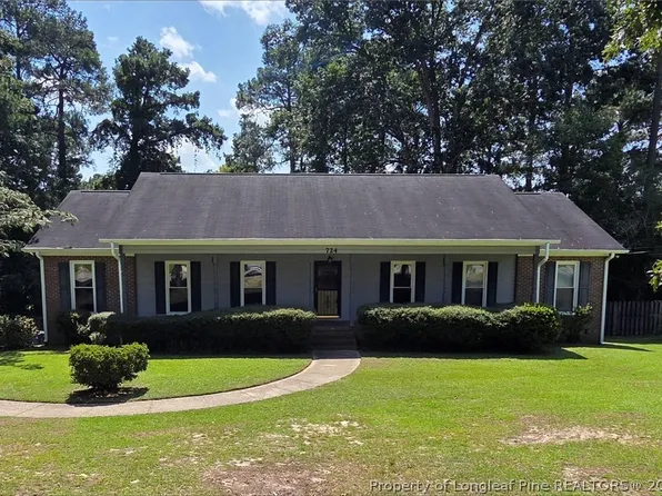 724 Galloway Dr, Fayetteville, NC 28303