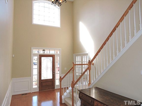2nd image of 6 Thorn Brook Ct