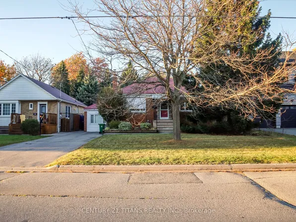 172 Phyllis Ave, Toronto, ON M1M 1Y8