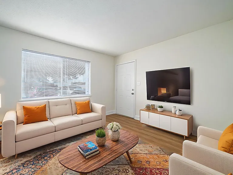 Beacon Pointe Apartments — Photo 4