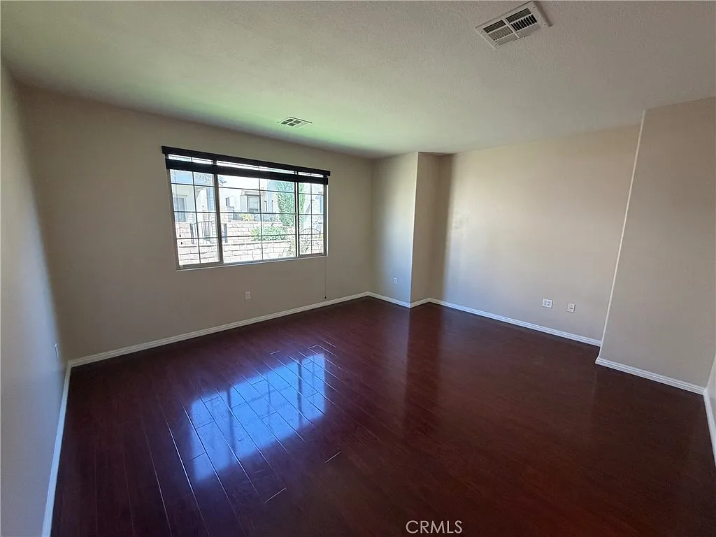 4 bed, 2.5 bath, 1967 sqft, $3,495 — Photo 2