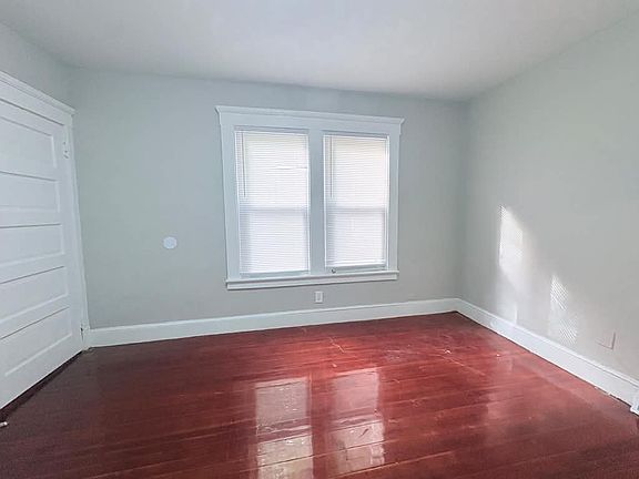 4th image of 108 Shepard St #11