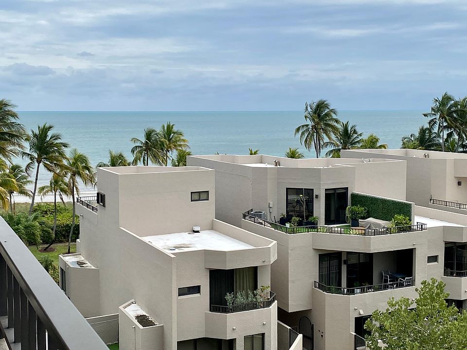 1st image of 201 Crandon Blvd APT 541