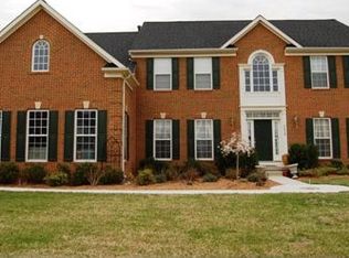 42510 Longacre Dr, Chantilly, VA 20152