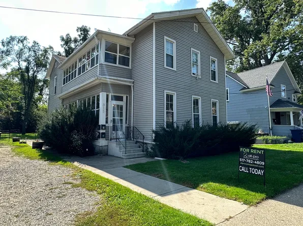 Trail St 315 W, 315 W Trail St APT 3, Jackson, MI 49201