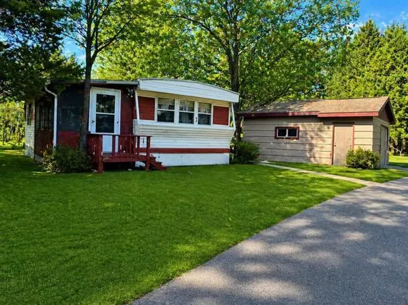 N4974 Brentwood Way, Montello, WI 53949