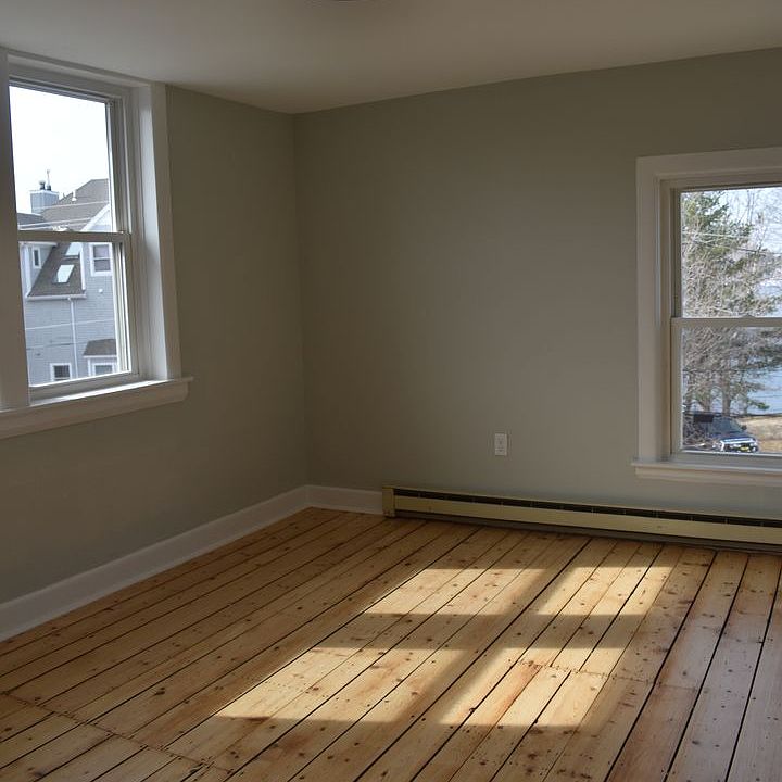 1st image of 204 High St