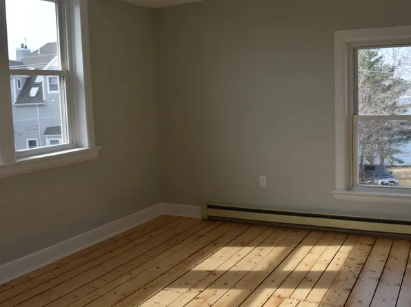 204 High St, South Portland, ME 04106